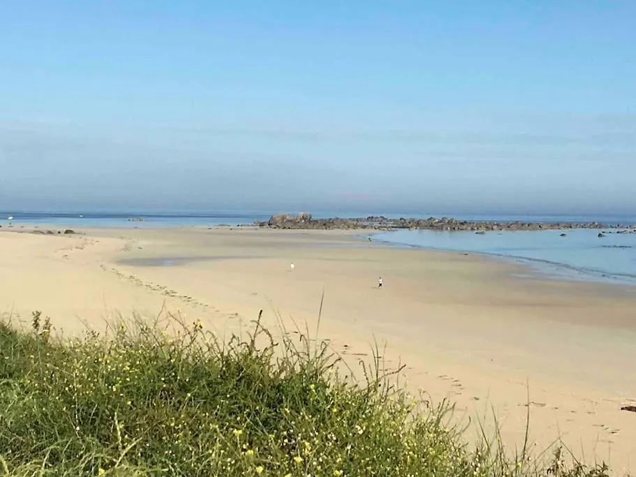 Maison Lumineuse - Vue Sur Mer A 150M De La Plage Île-de-Batz 0*,  Francia